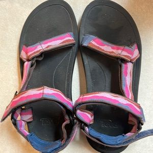Teva Hurricane Sandals. Like new! Kids size 5